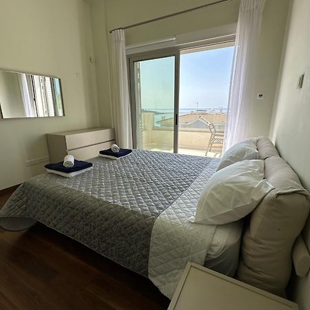 Coral Bay Beach Villa 파포스 외부 사진