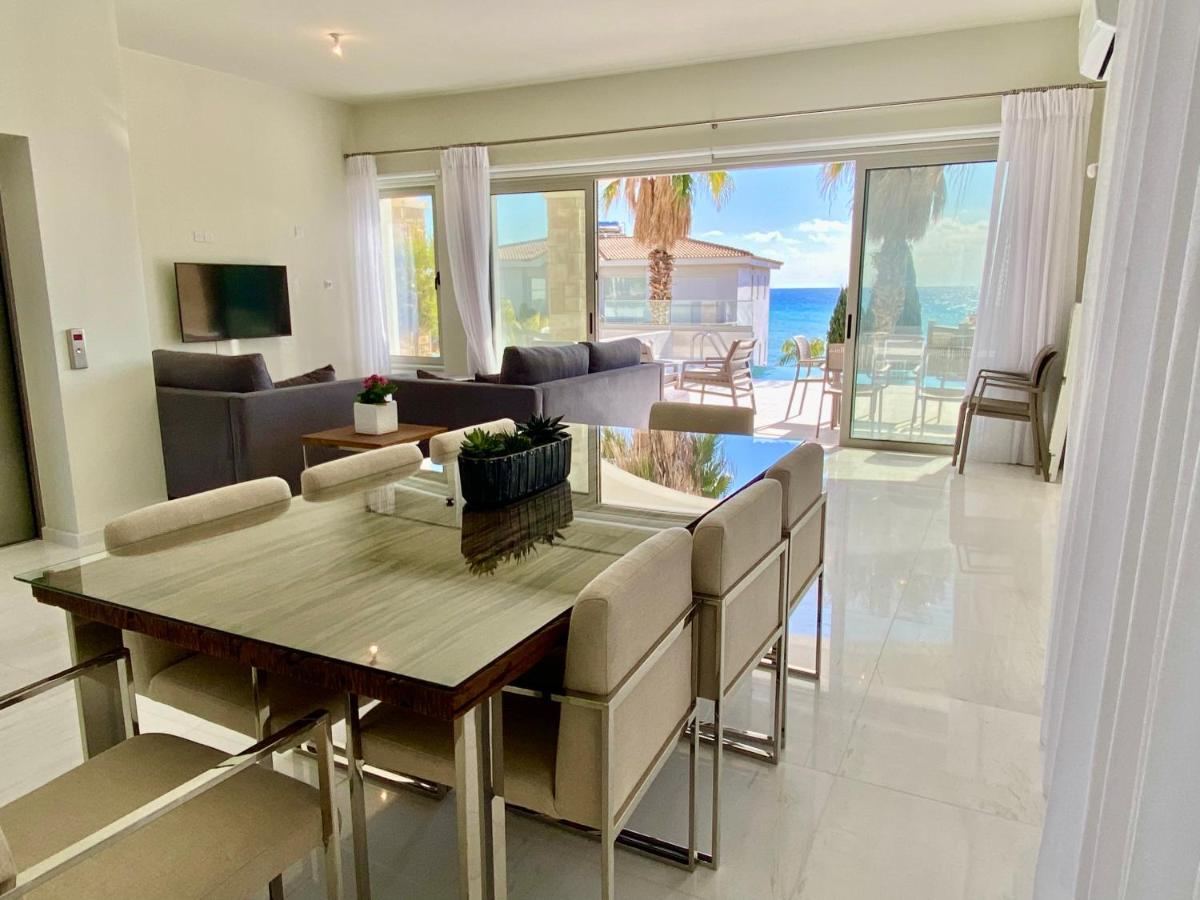 Coral Bay Beach Villa 파포스 외부 사진