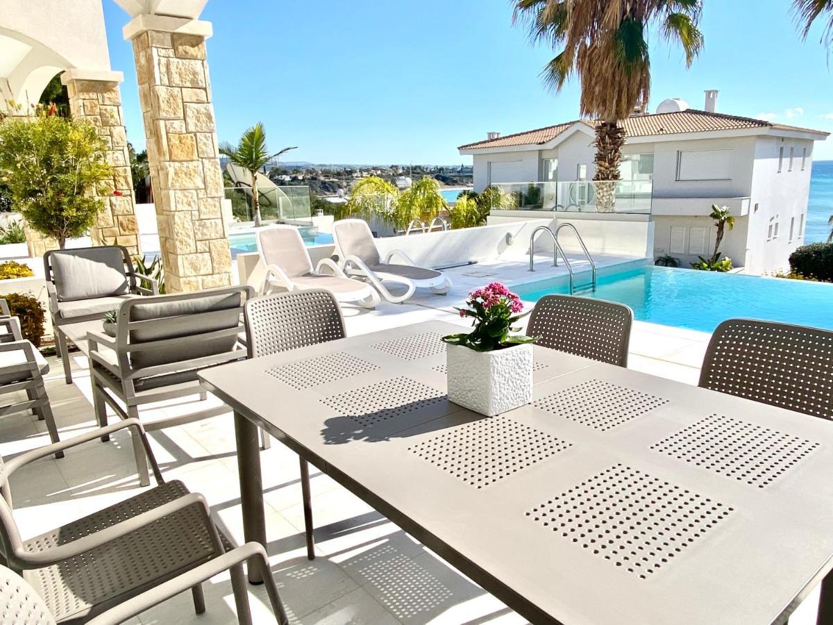 Coral Bay Beach Villa 파포스 외부 사진