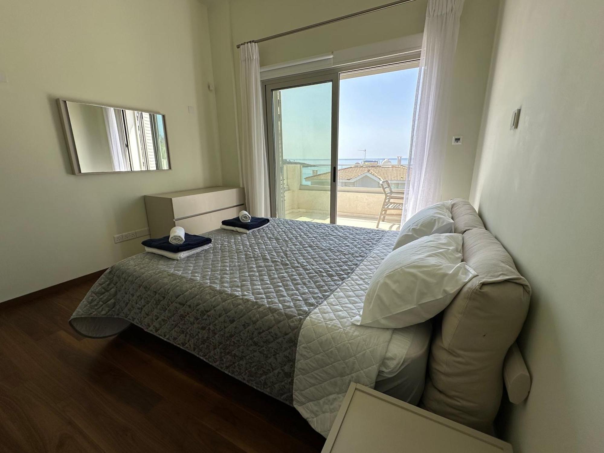 Coral Bay Beach Villa 파포스 외부 사진